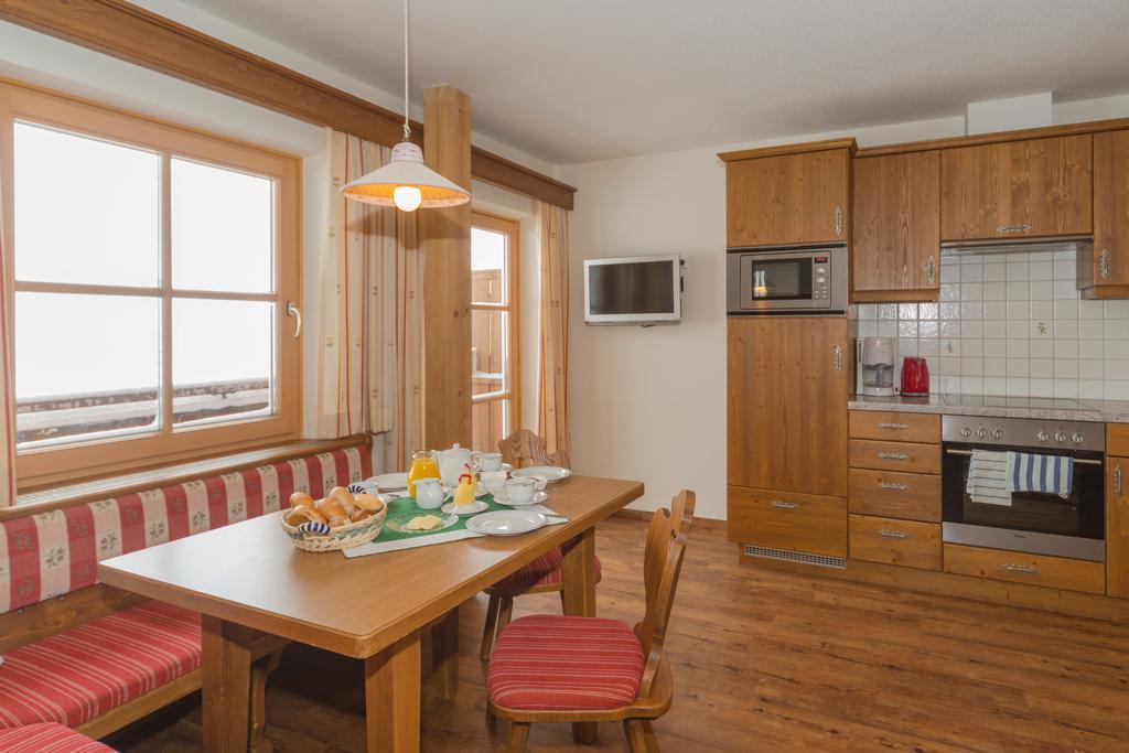 Gloesalm Apartment Ramsau am Dachstein Room photo