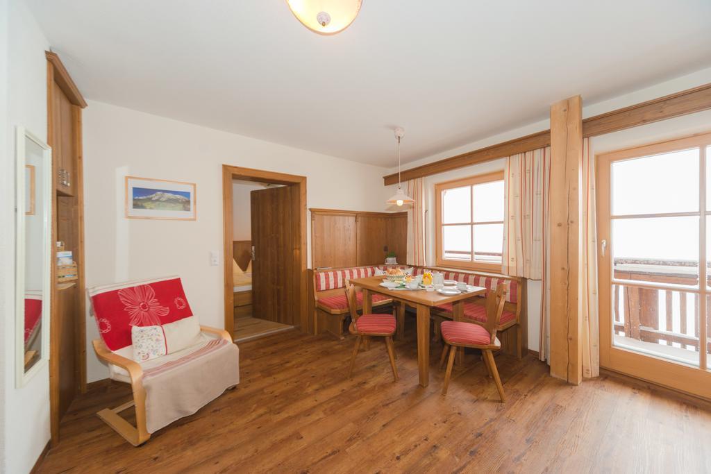 Gloesalm Apartment Ramsau am Dachstein Room photo