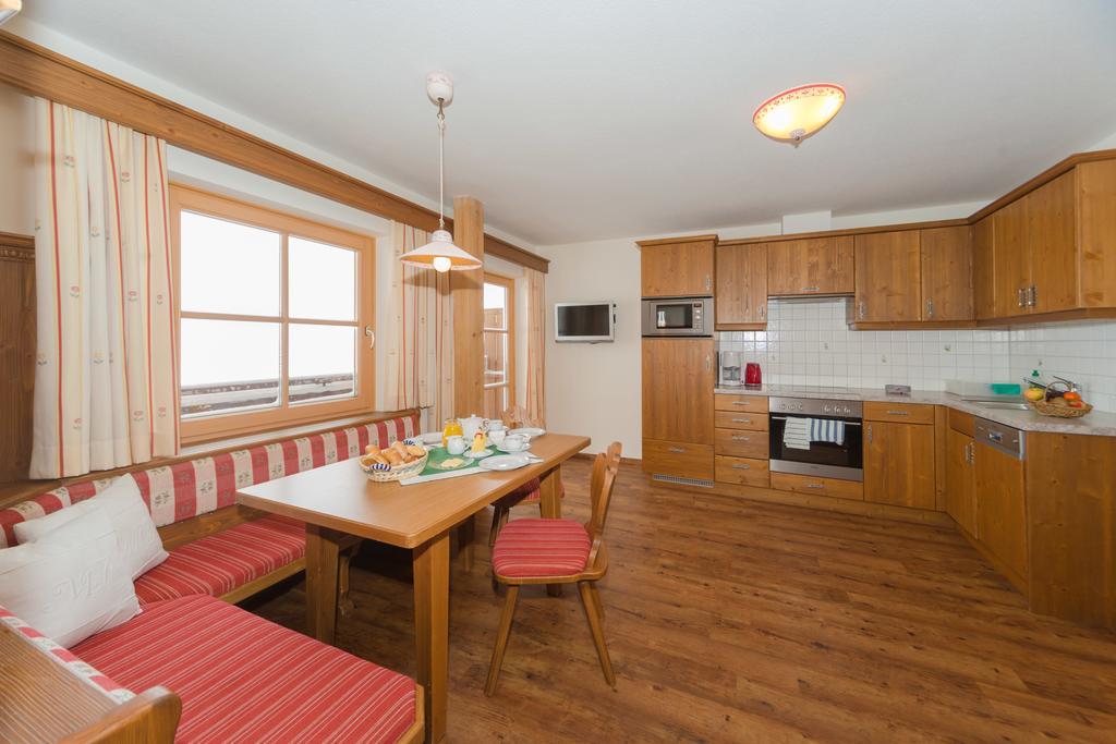 Gloesalm Apartment Ramsau am Dachstein Room photo